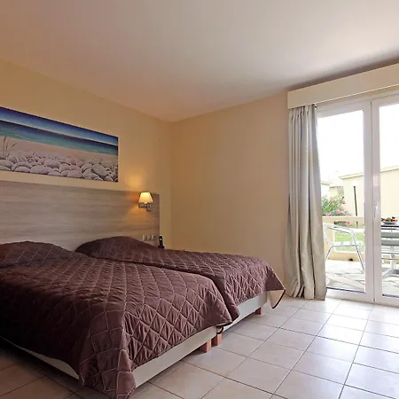 Canvas By Mitsis Messonghi 4* مورايتيكا