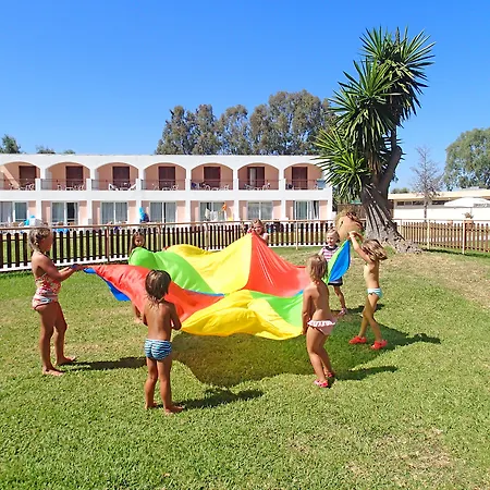 فندق Canvas By Mitsis Messonghi