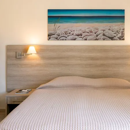 Hotel Canvas By Mitsis Messonghi