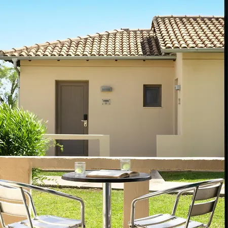 Hotel Canvas By Mitsis Messonghi