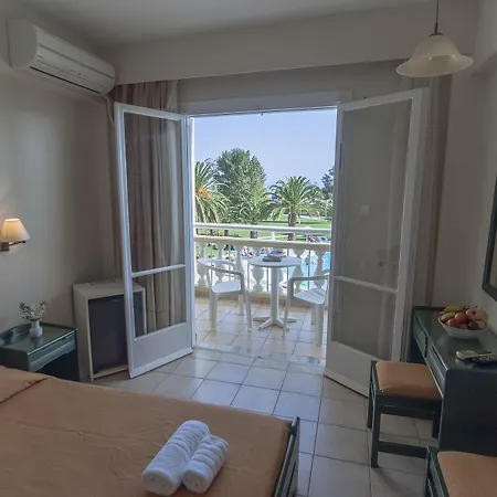 Hotel Canvas By Mitsis Messonghi