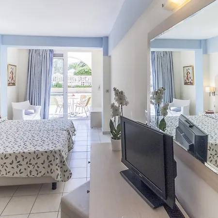 Hotel Canvas By Mitsis Messonghi