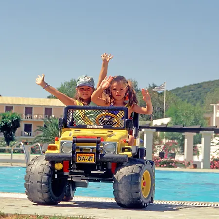 Canvas By Mitsis Messonghi 4* Moraḯtika