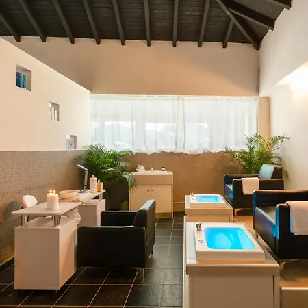 Canvas By Mitsis Messonghi 4*