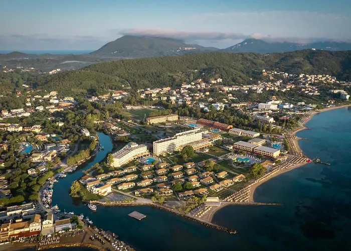 Canvas By Mitsis Messonghi 4* Moraḯtika