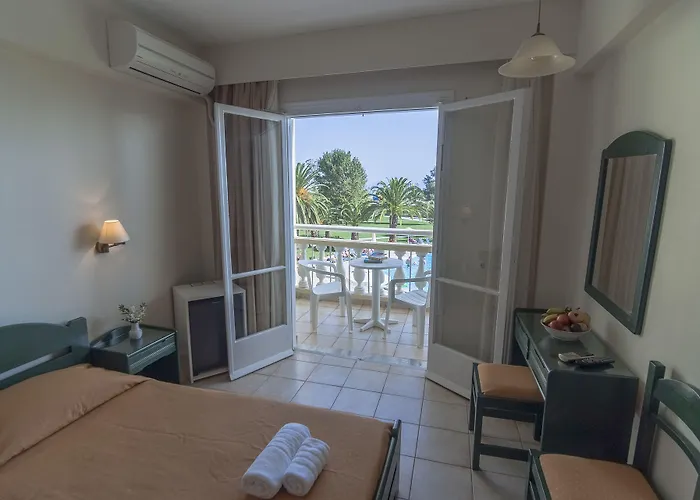 Hotel Canvas By Mitsis Messonghi