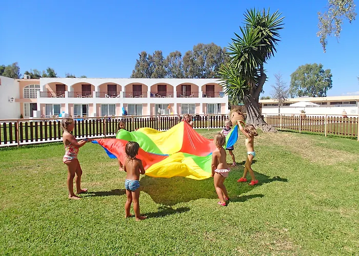 Hotel Canvas By Mitsis Messonghi