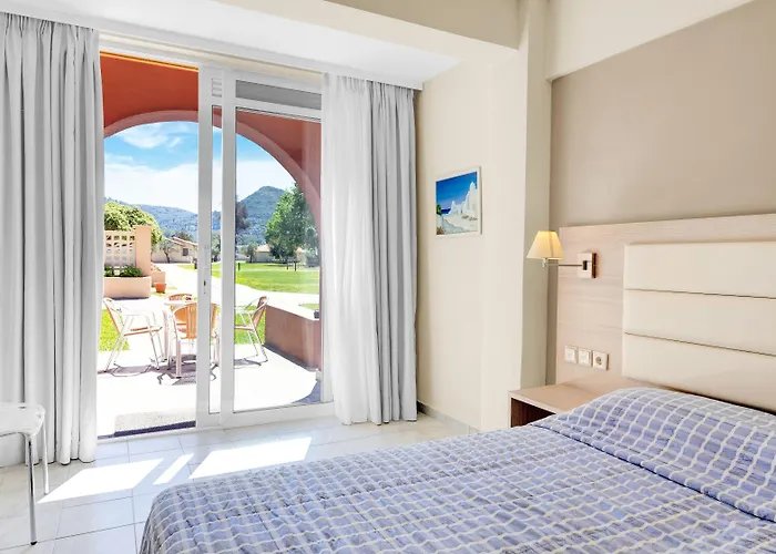 Hotel Canvas By Mitsis Messonghi